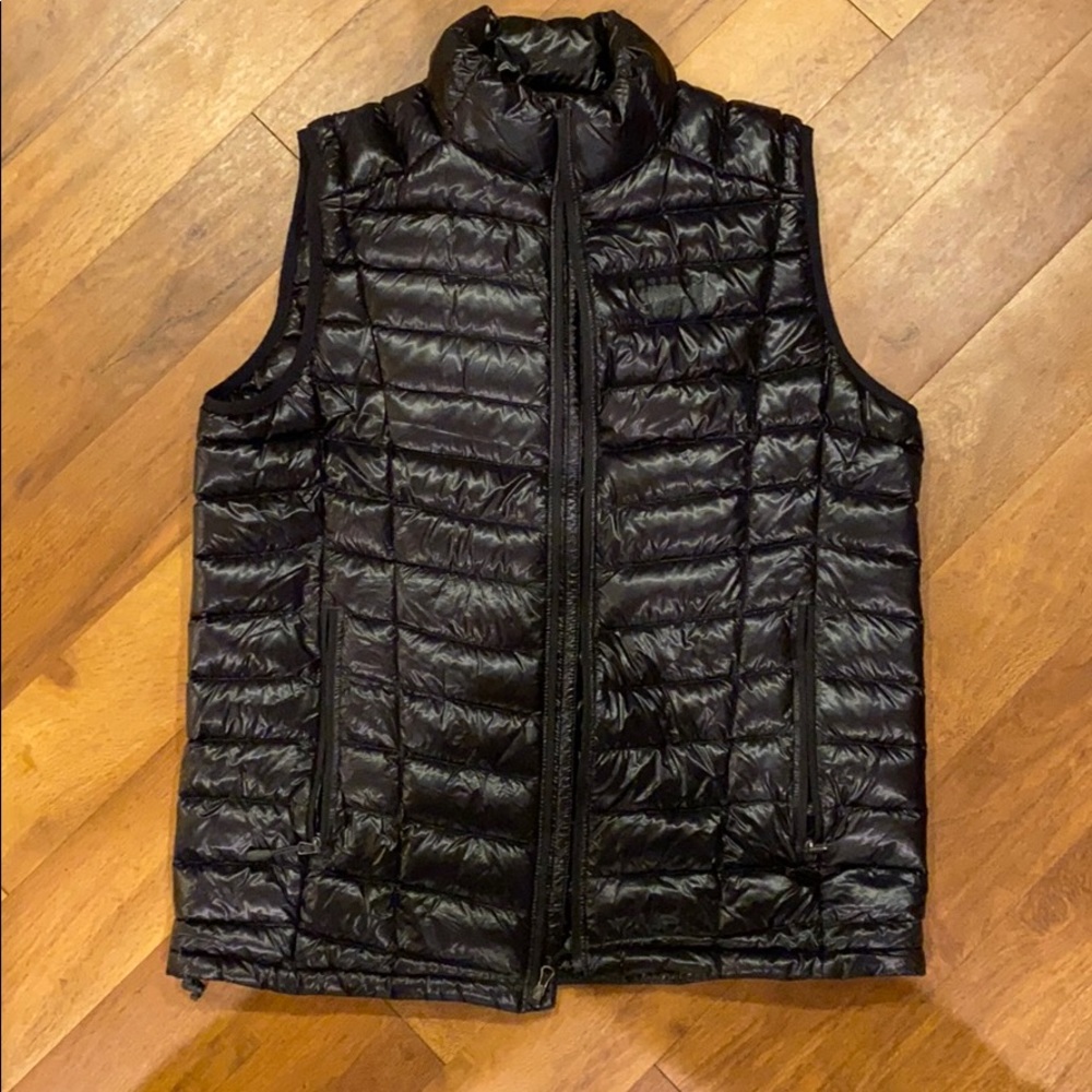 Mountain Hardwear Q Shield down vest
